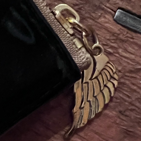 Victoria’s Secret Vintage Leather Change Purse - Picture 3 of 3